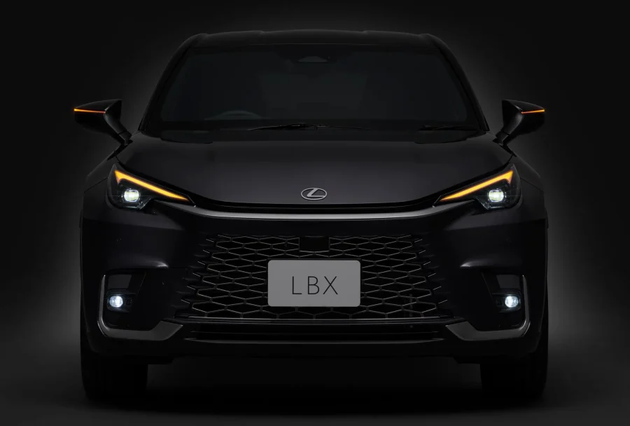 lexus-lbx-25